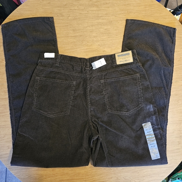 Eddie Bauer Men's Faultline Corduroy Shirt at Coquitlam Centre in Coquitlam, BC